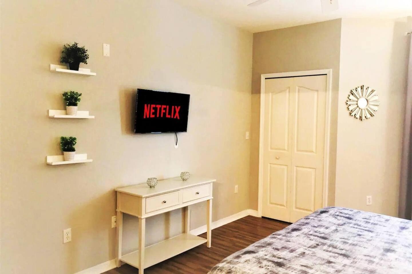 Stunning 2br2ba, 7 Miles From Theme Parks * Kissimmee