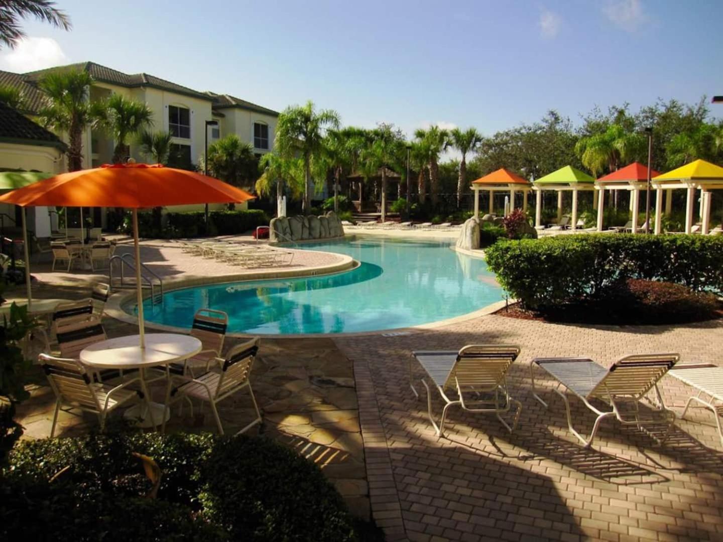 Stunning 2br2ba, 7 Miles From Theme Parks Apartment *